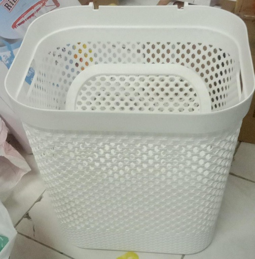 LAUNDRY BASKET(36L x 36W x 40H cm)